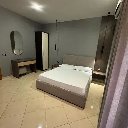 Hotel Kaloshi 4*