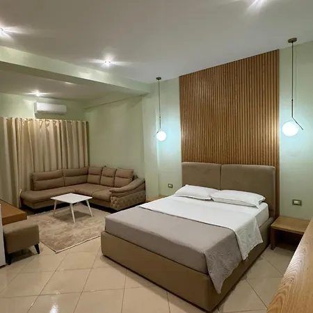 Kaloshi Hotel 4*